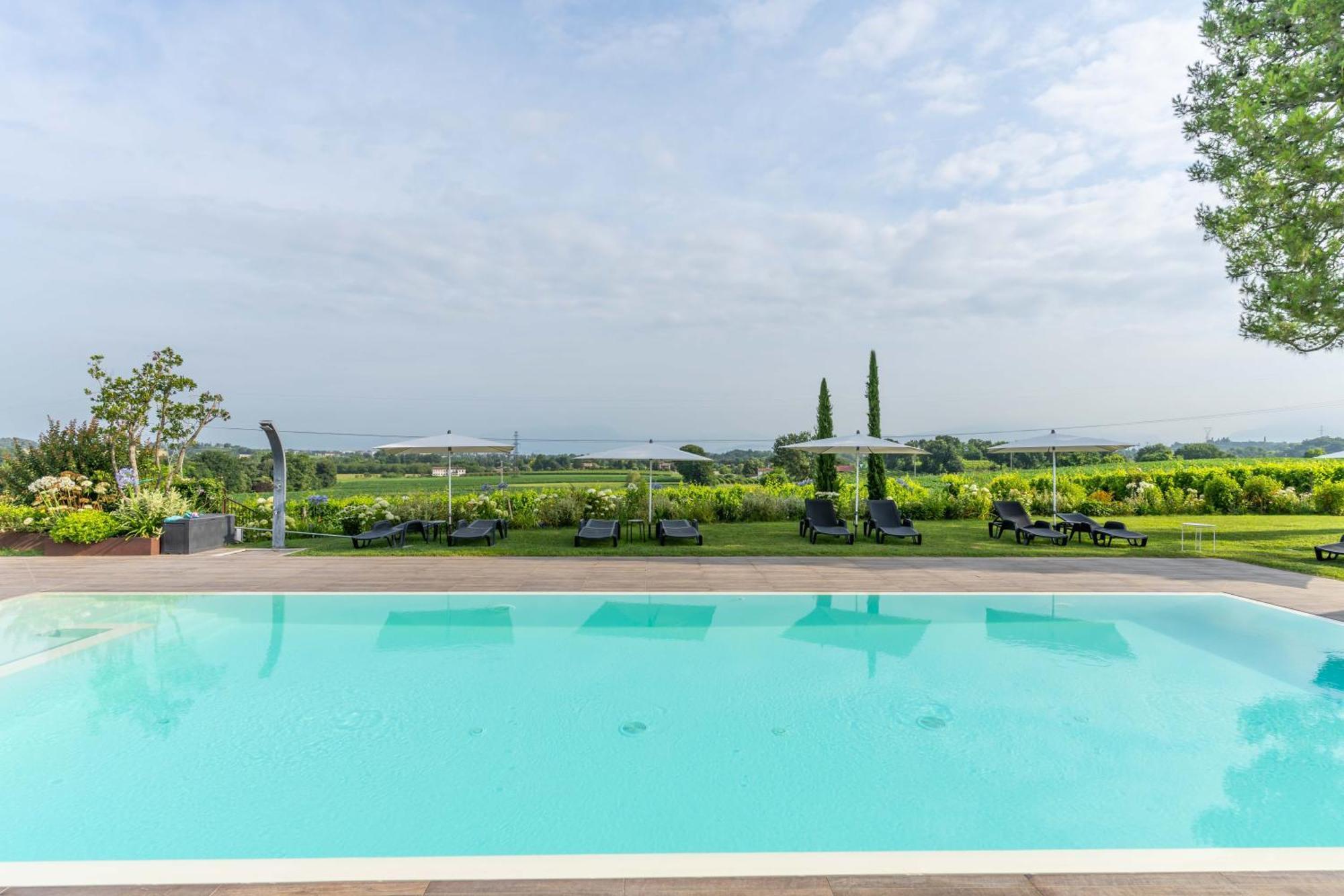 Agriturismo Colle Dei Pivi 폰티술민치오 외부 사진