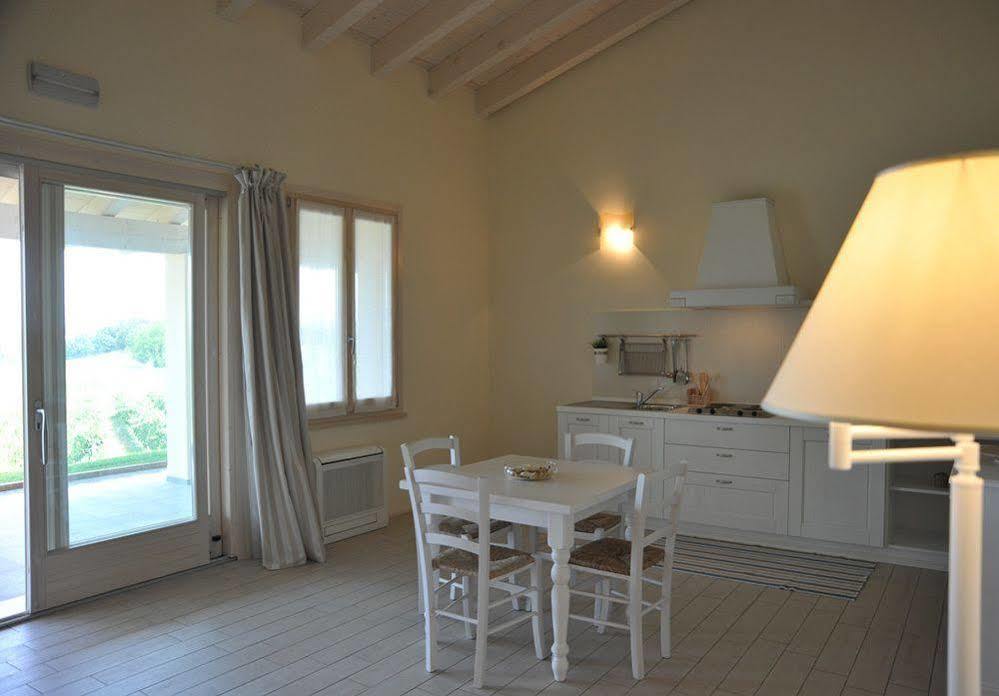 Agriturismo Colle Dei Pivi 폰티술민치오 외부 사진