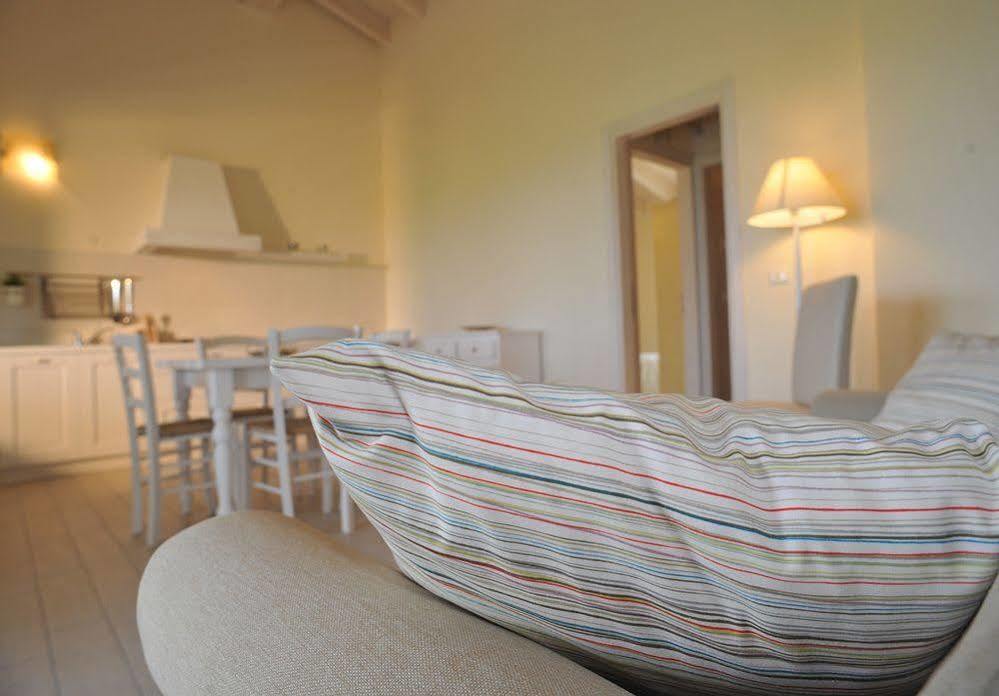 Agriturismo Colle Dei Pivi 폰티술민치오 외부 사진