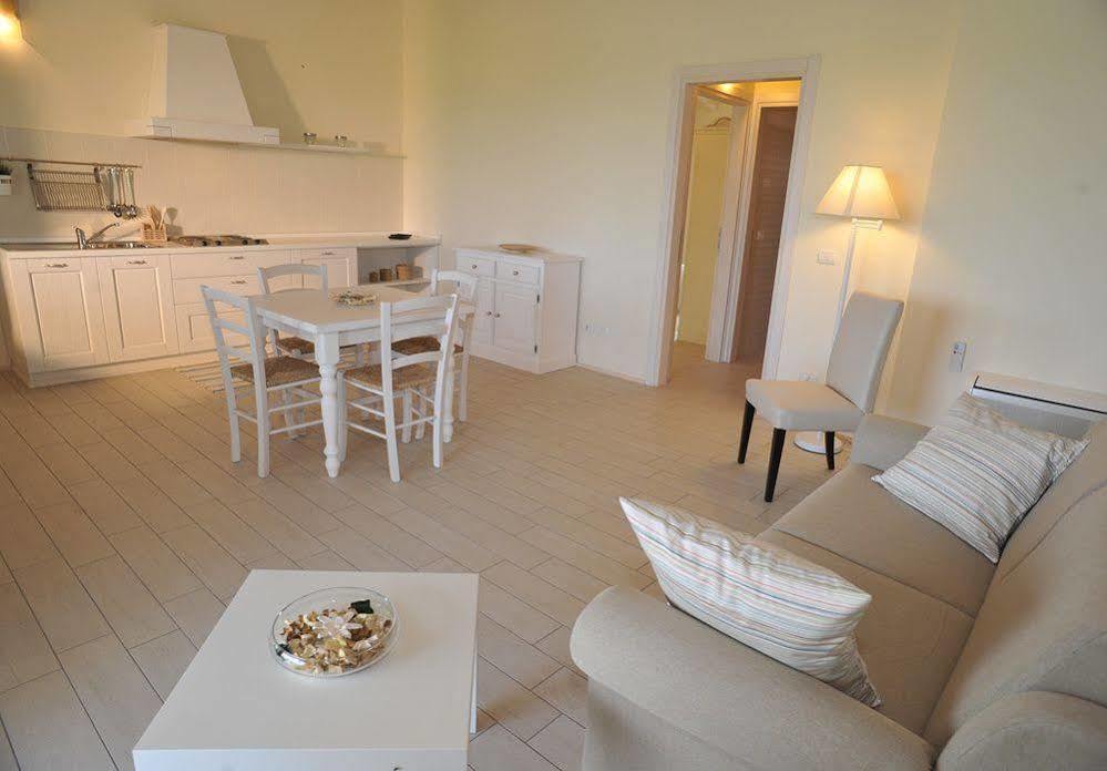 Agriturismo Colle Dei Pivi 폰티술민치오 외부 사진