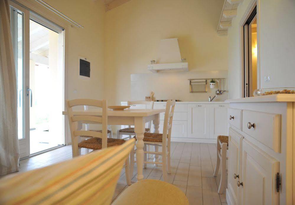 Agriturismo Colle Dei Pivi 폰티술민치오 외부 사진