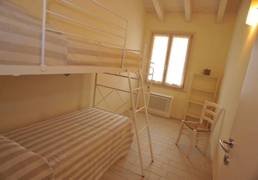 Agriturismo Colle Dei Pivi 폰티술민치오 외부 사진