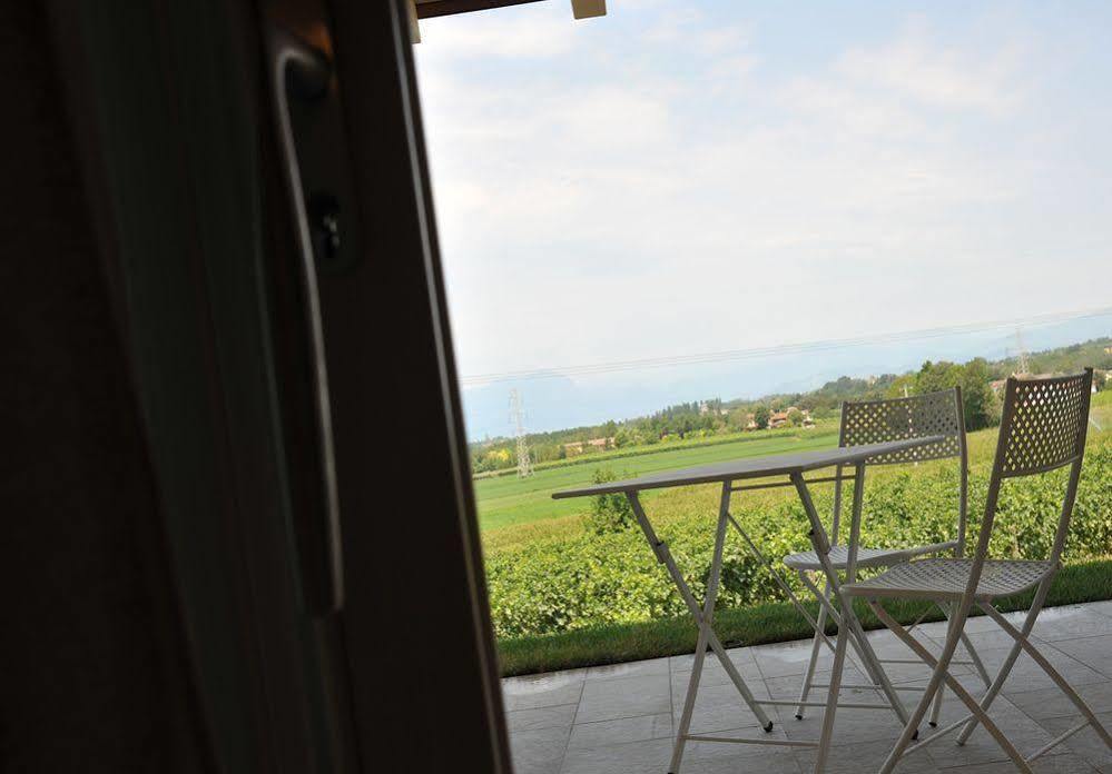 Agriturismo Colle Dei Pivi 폰티술민치오 외부 사진